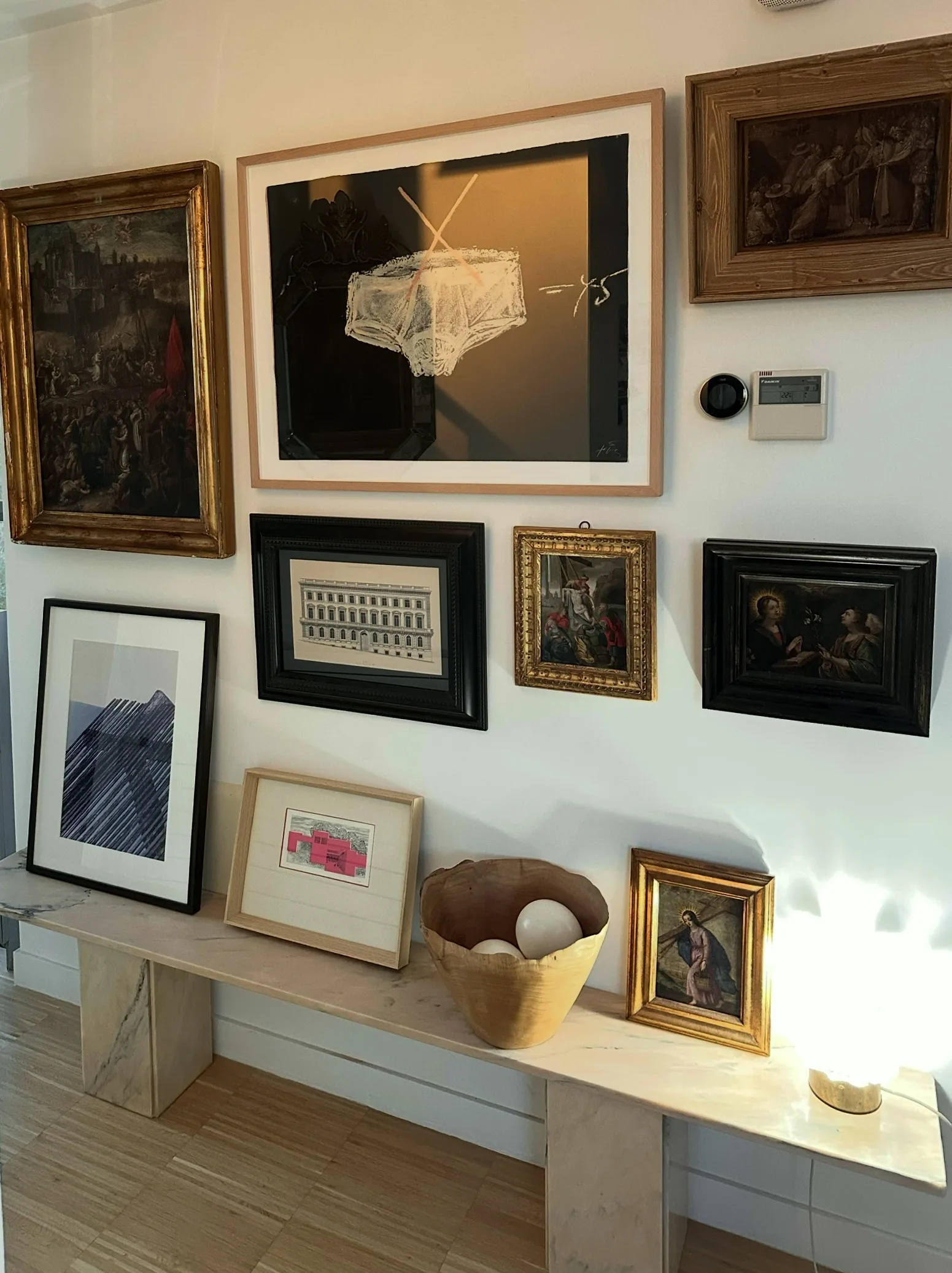 Galeria de cuadros. Ejemplo de como colgar